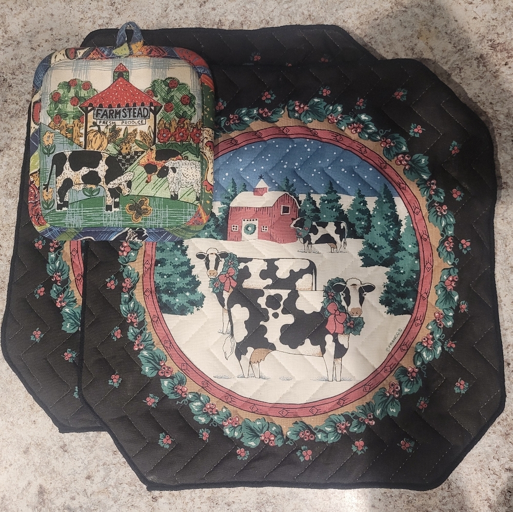 Farmhouse Cow Quilted Placemats (2) and Pot Holder